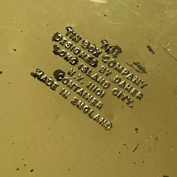 Vintage Floral Tin Canister - Picture 5 of 5